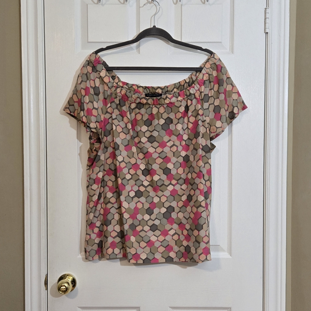 Banana Republic Women's Silky Off the Shoulders Top ~ Size XL ~ EUC ~